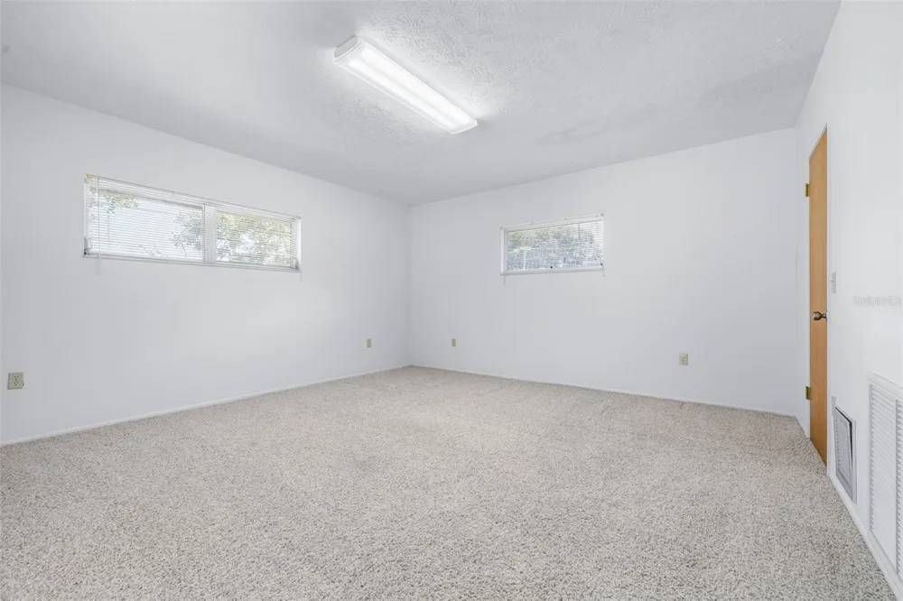 300 CREST DRIVE Haines City, FL 33844