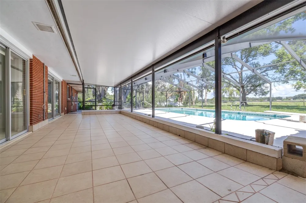 300 CREST DRIVE Haines City, FL 33844