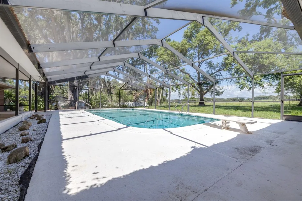 300 CREST DRIVE Haines City, FL 33844
