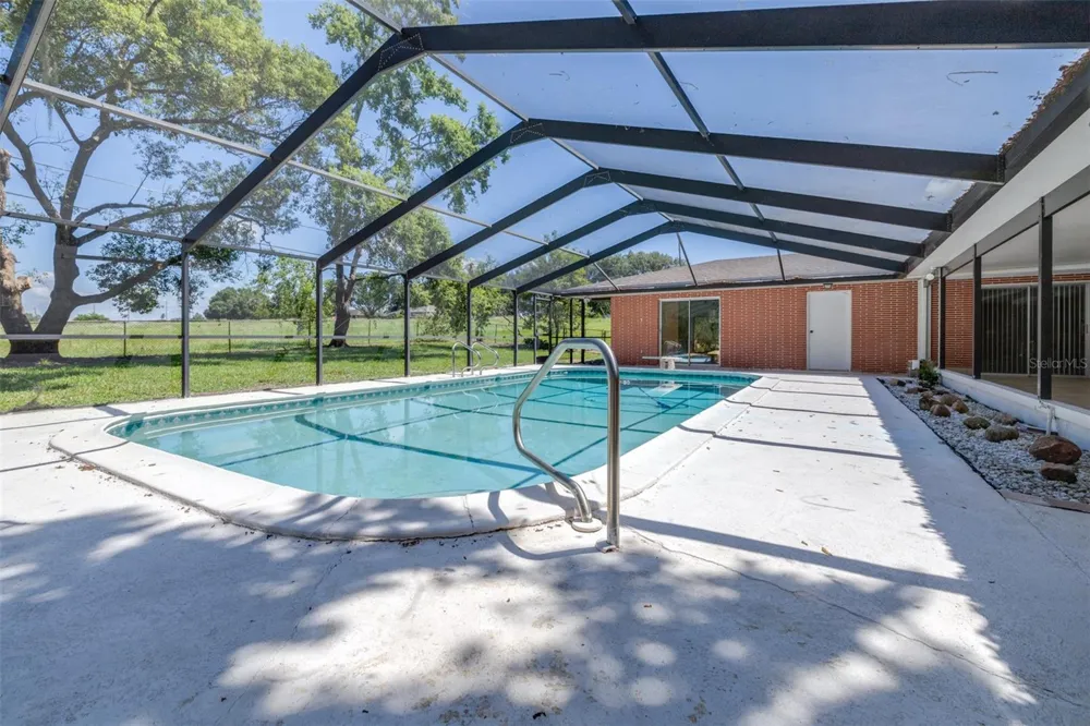 300 CREST DRIVE Haines City, FL 33844