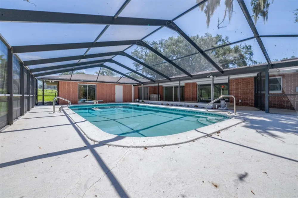 300 CREST DRIVE Haines City, FL 33844