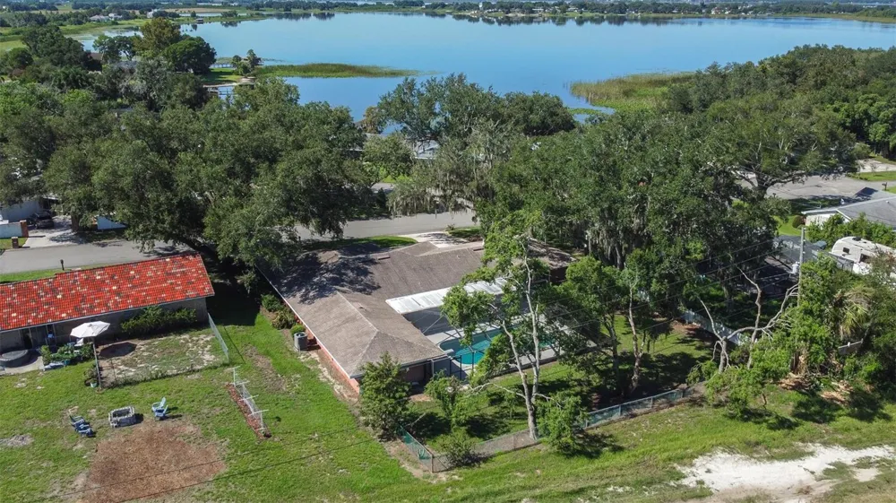 300 CREST DRIVE Haines City, FL 33844