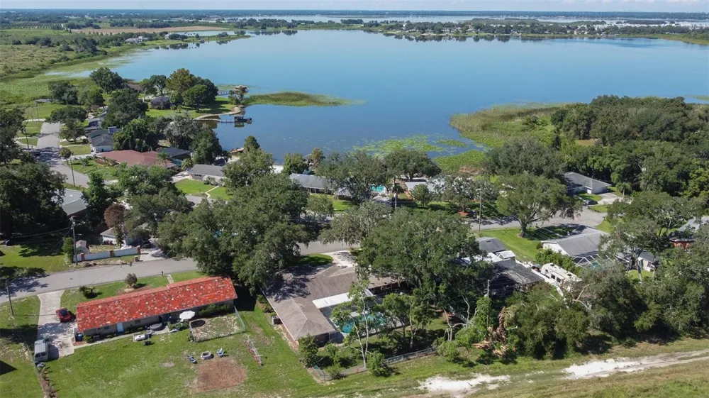 300 CREST DRIVE Haines City, FL 33844