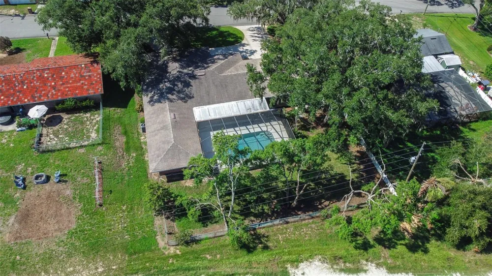 300 CREST DRIVE Haines City, FL 33844