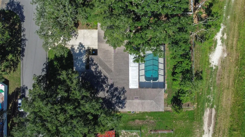 300 CREST DRIVE Haines City, FL 33844