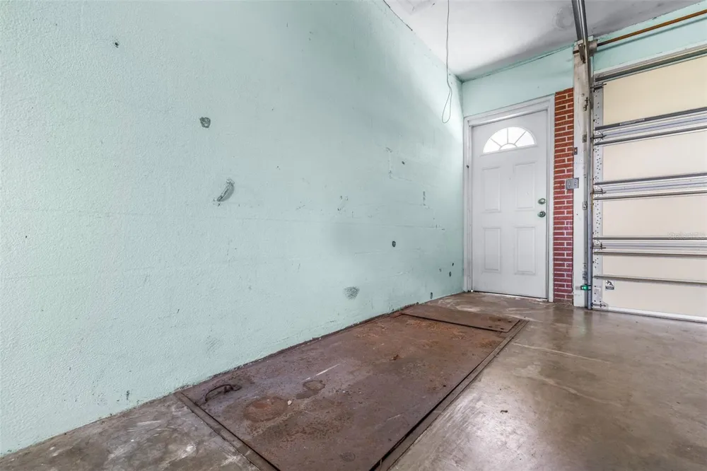 300 CREST DRIVE Haines City, FL 33844