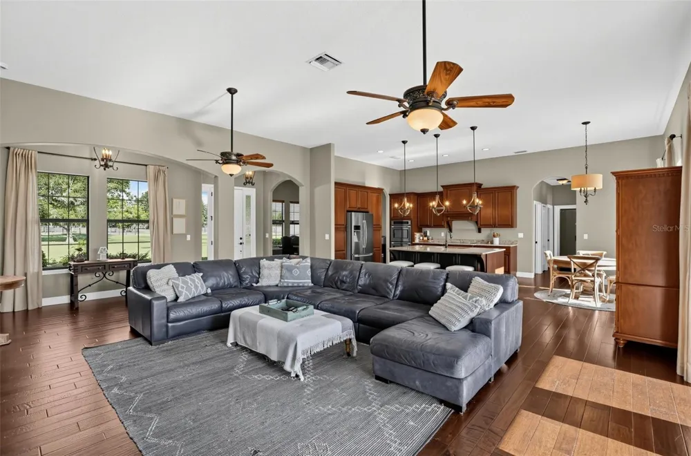 4650 LAKE PICKETT DRIVE Groveland, FL 34736
