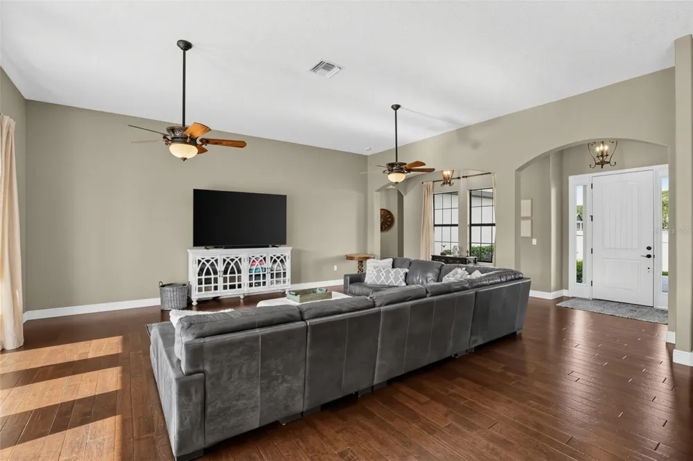 4650 LAKE PICKETT DRIVE Groveland, FL 34736