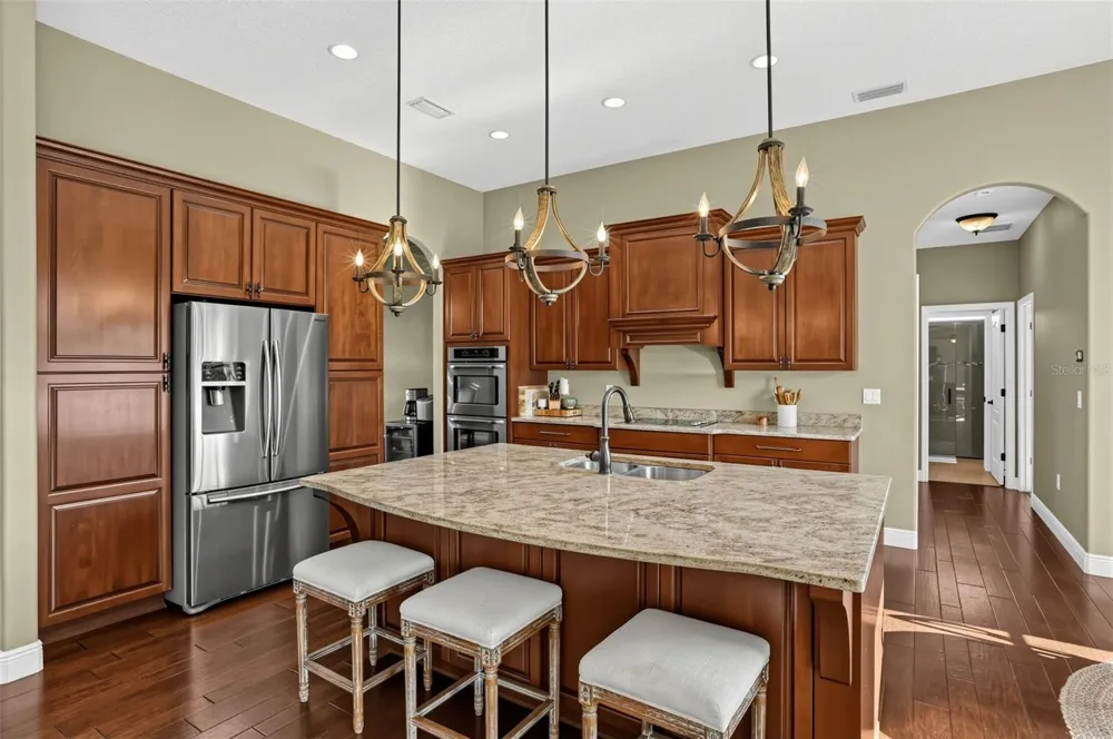 4650 LAKE PICKETT DRIVE Groveland, FL 34736