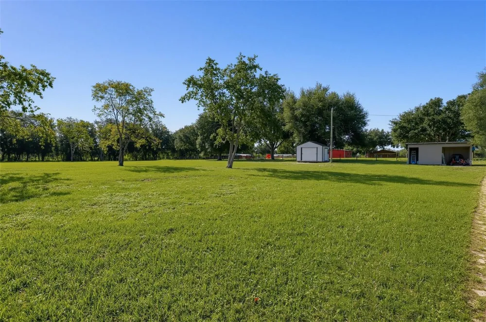 4650 LAKE PICKETT DRIVE Groveland, FL 34736