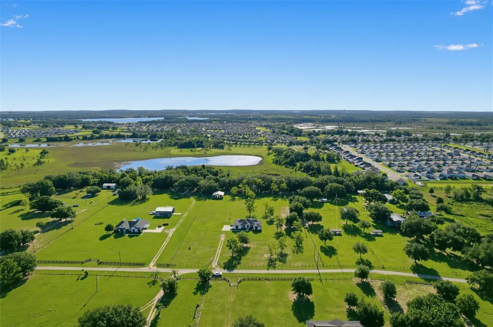 4650 LAKE PICKETT DRIVE Groveland, FL 34736