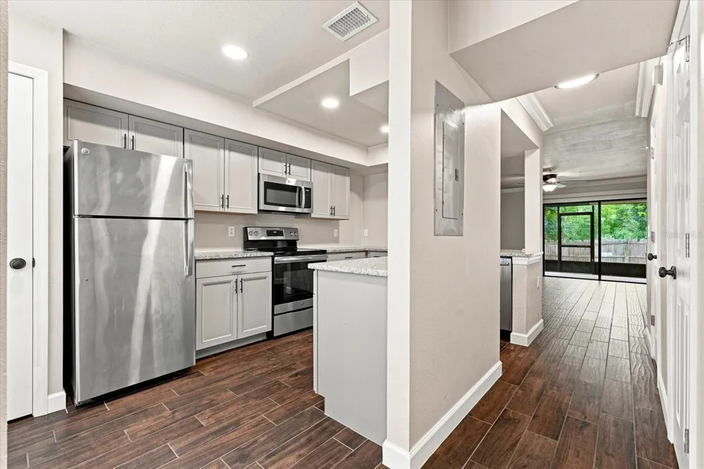 3324 LAUREL VIEW DRIVE Brandon, FL 33511