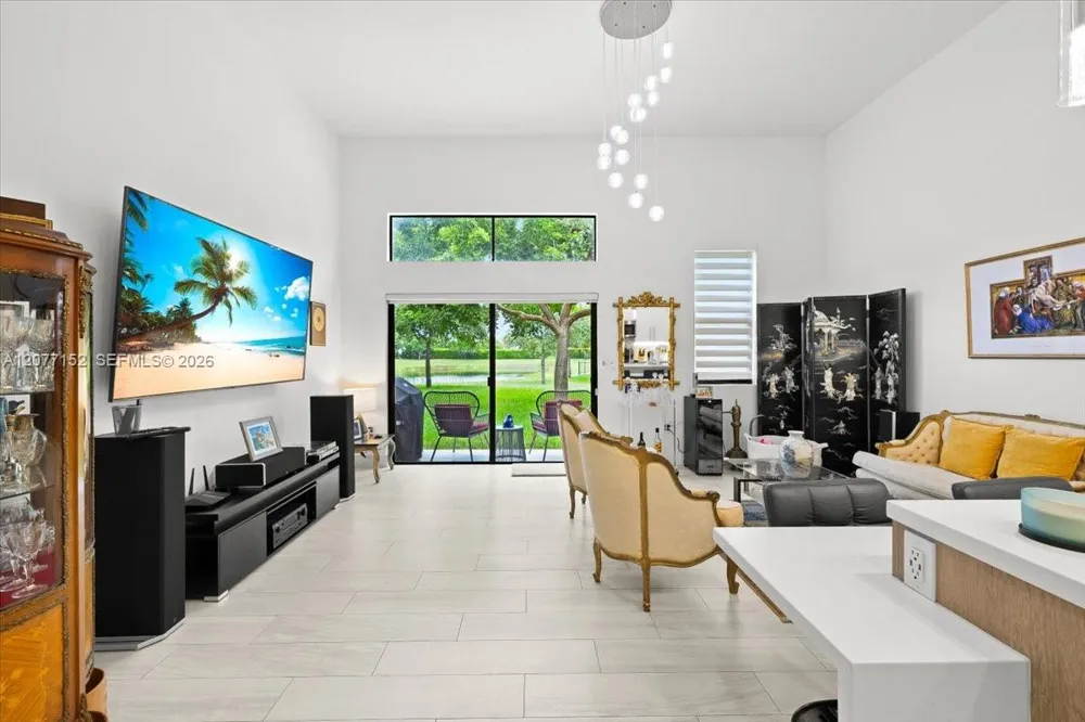 808 NW 44th Ter Plantation, FL 33317