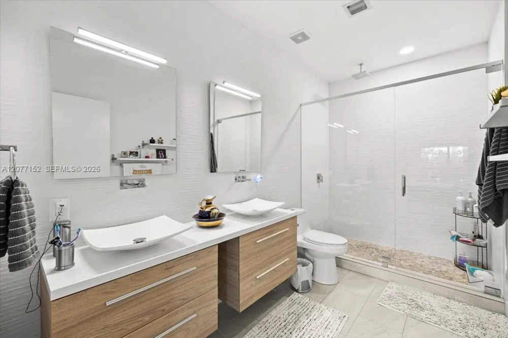808 NW 44th Ter Plantation, FL 33317