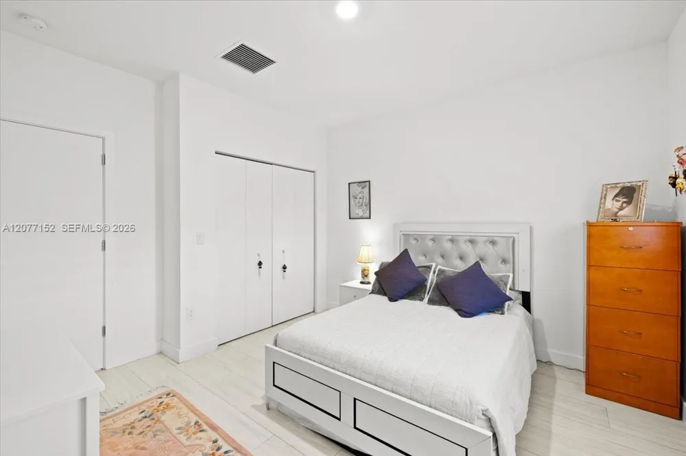808 NW 44th Ter Plantation, FL 33317