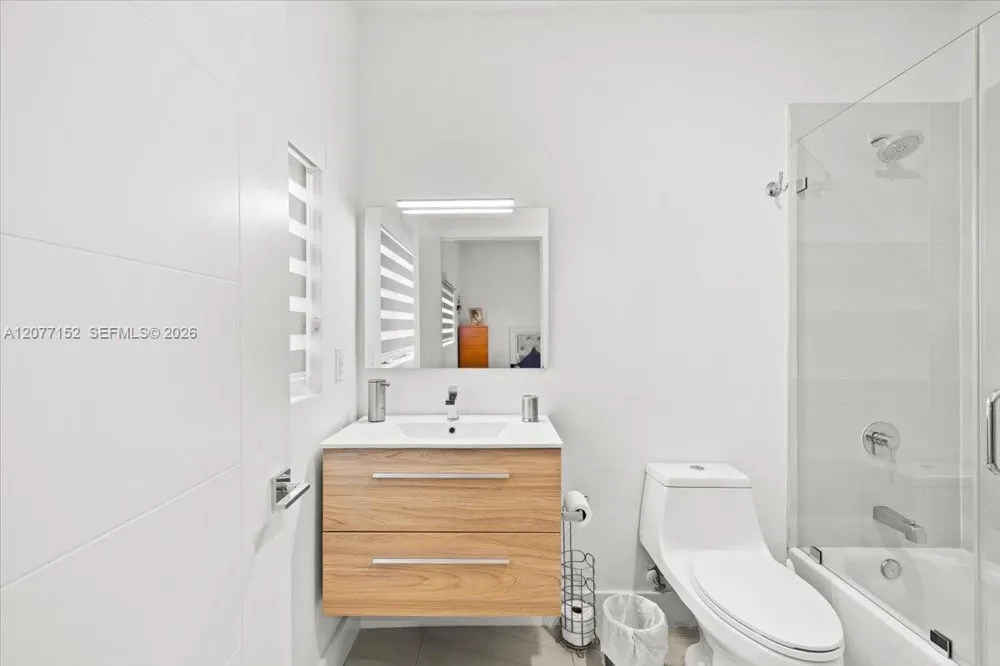 808 NW 44th Ter Plantation, FL 33317