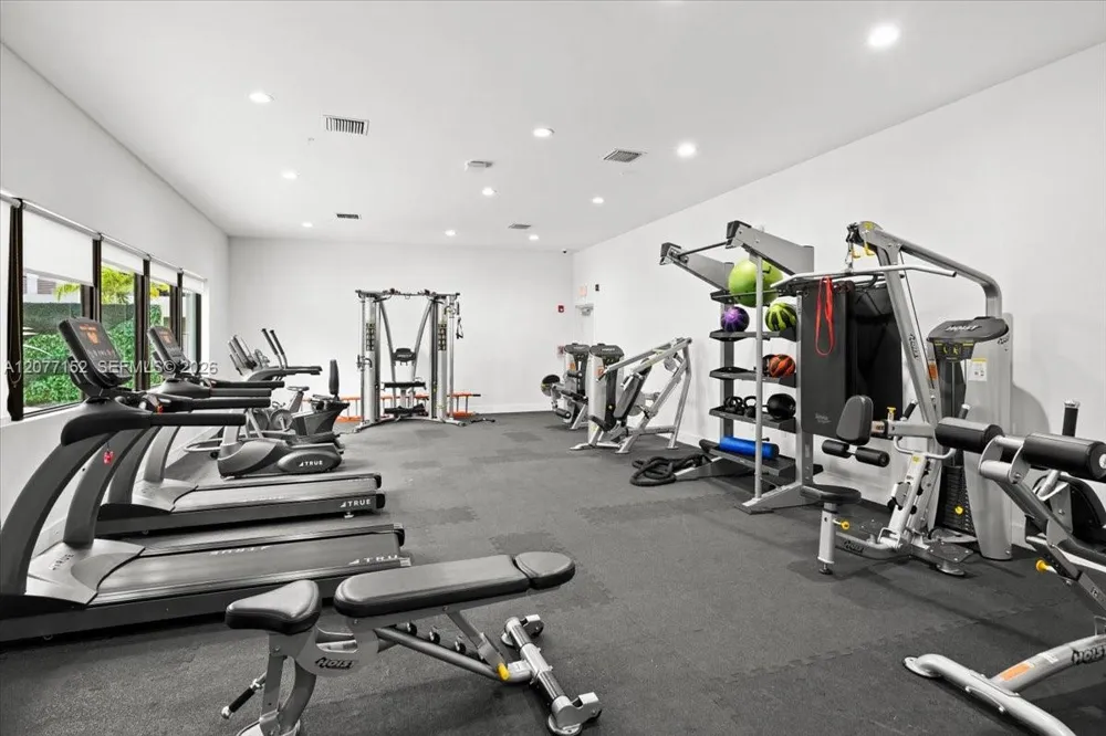 808 NW 44th Ter Plantation, FL 33317