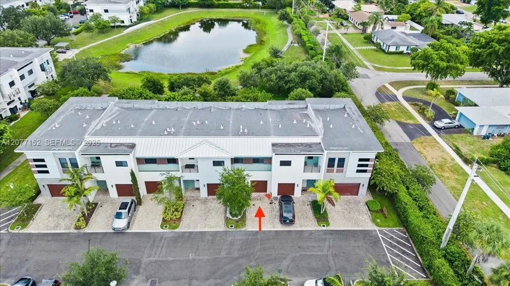 808 NW 44th Ter Plantation, FL 33317
