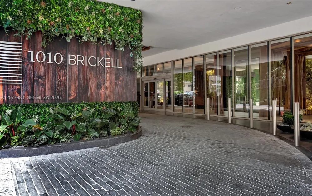 1010 Brickell Ave #1402 Miami, FL 33131