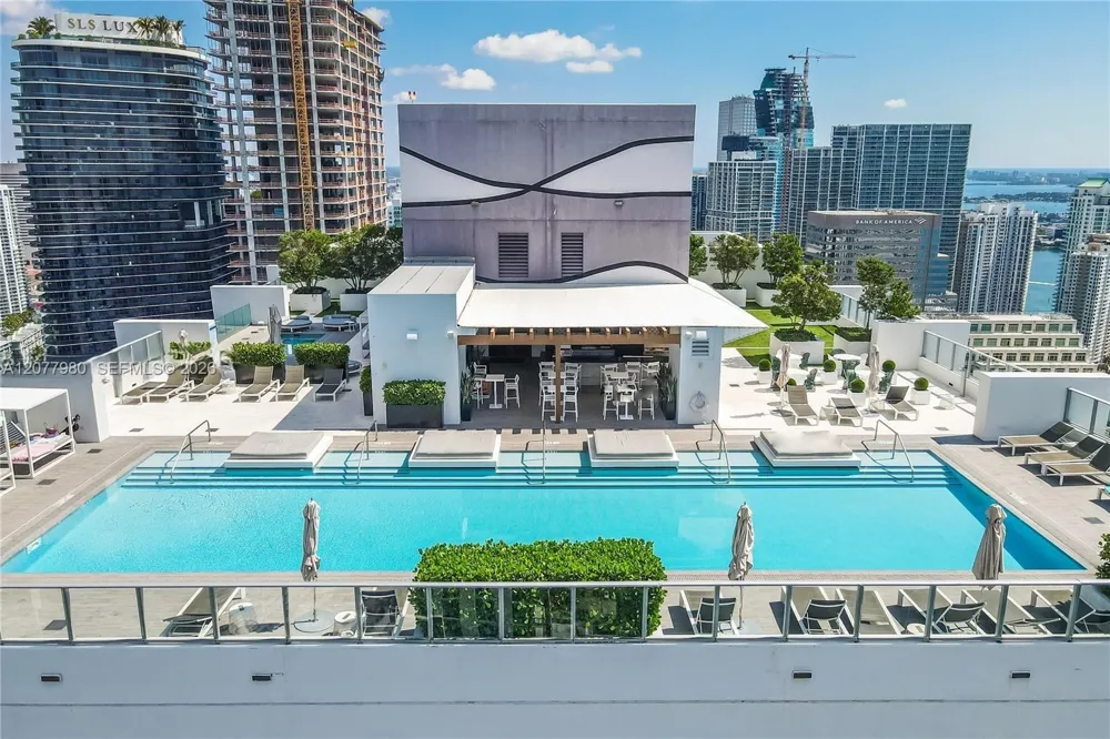 1010 Brickell Ave #1402 Miami, FL 33131