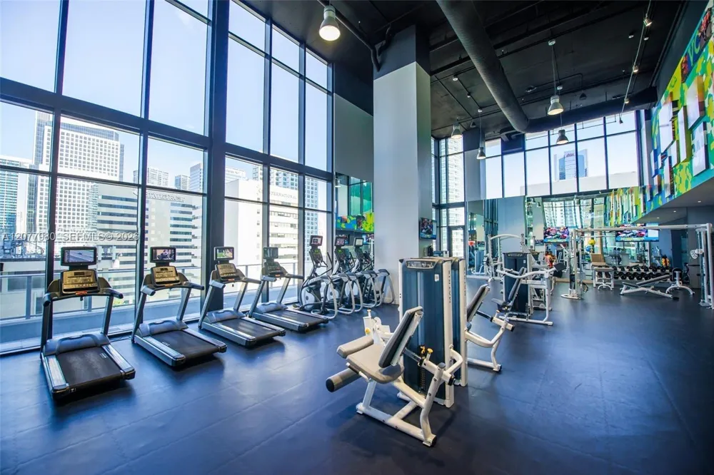 1010 Brickell Ave #1402 Miami, FL 33131
