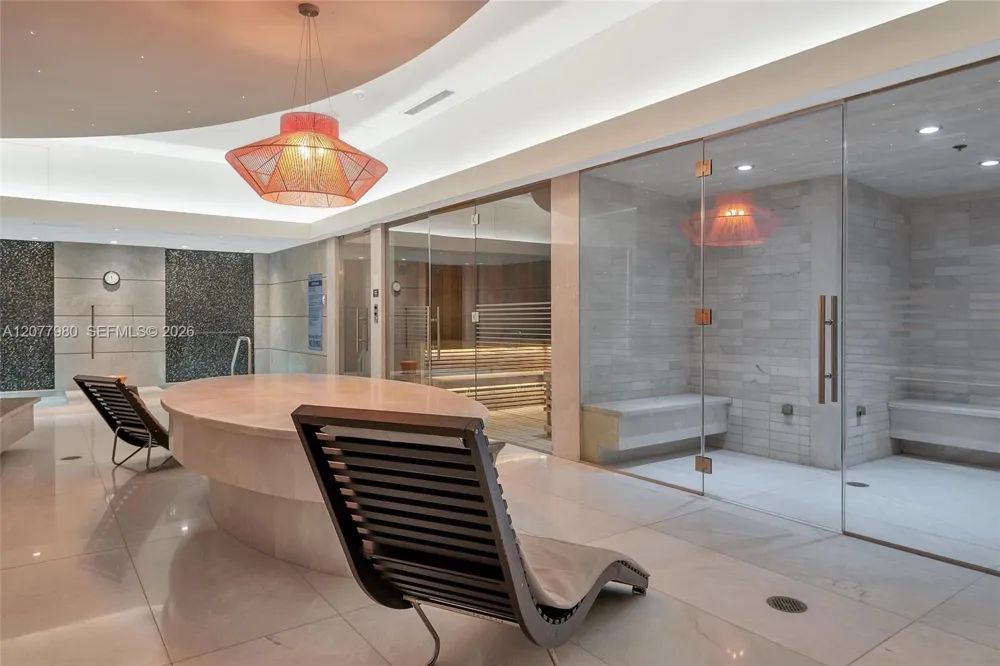1010 Brickell Ave #1402 Miami, FL 33131