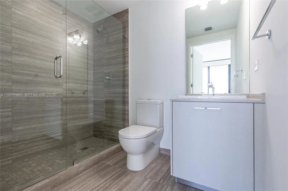 1010 Brickell Ave #1402 Miami, FL 33131