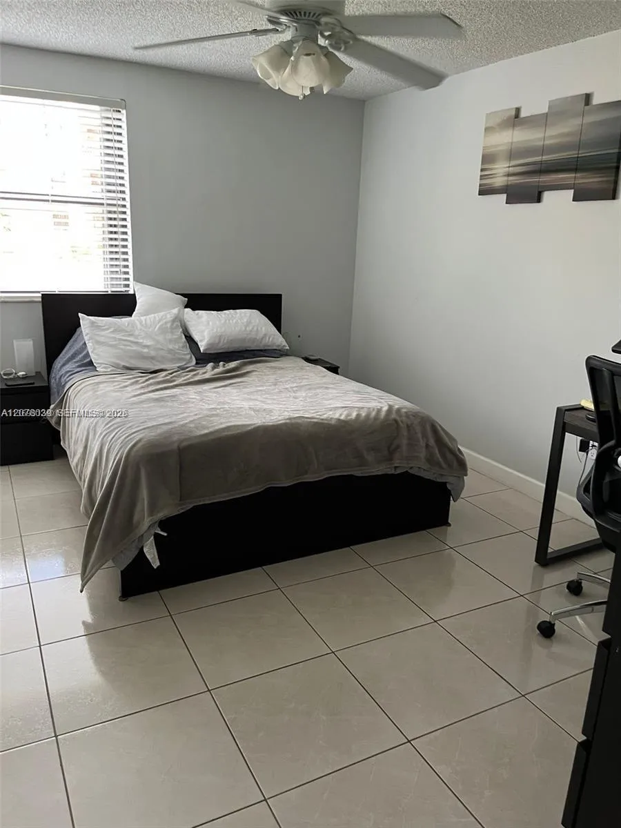 10135 NW 9th St Cir #5-208 Miami, FL 33172