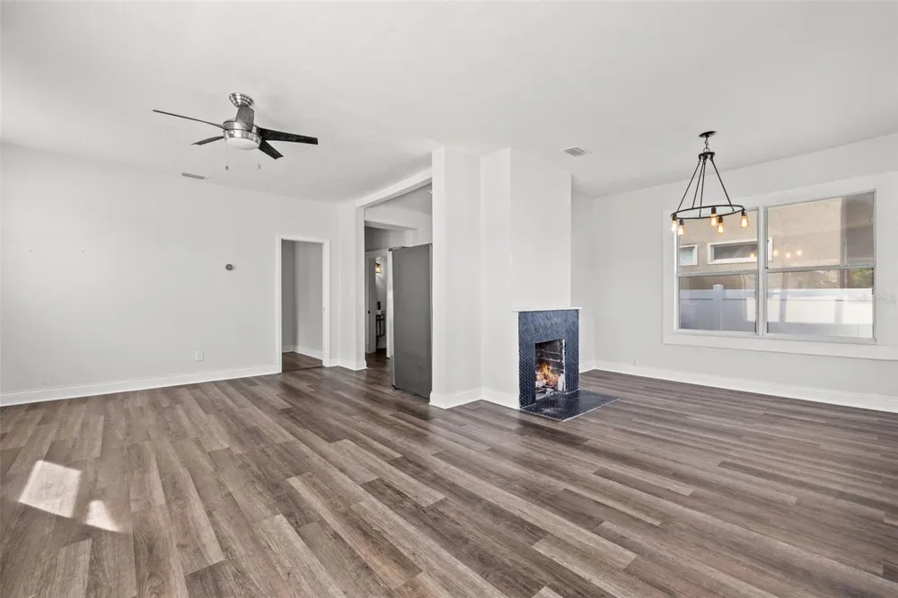2824 5TH AVENUE St Petersburg, FL 33713