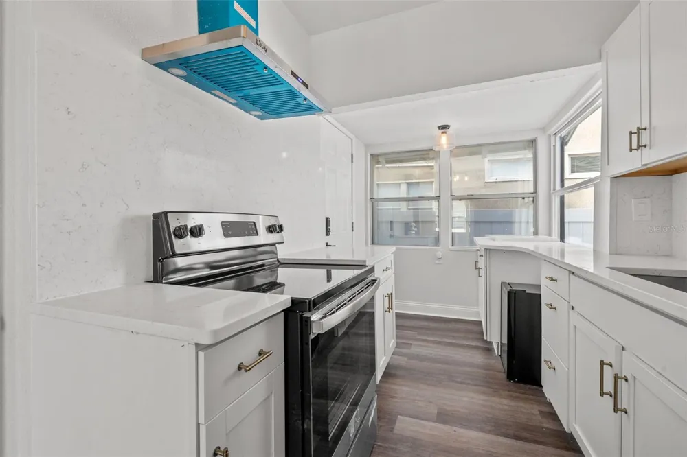 2824 5TH AVENUE St Petersburg, FL 33713