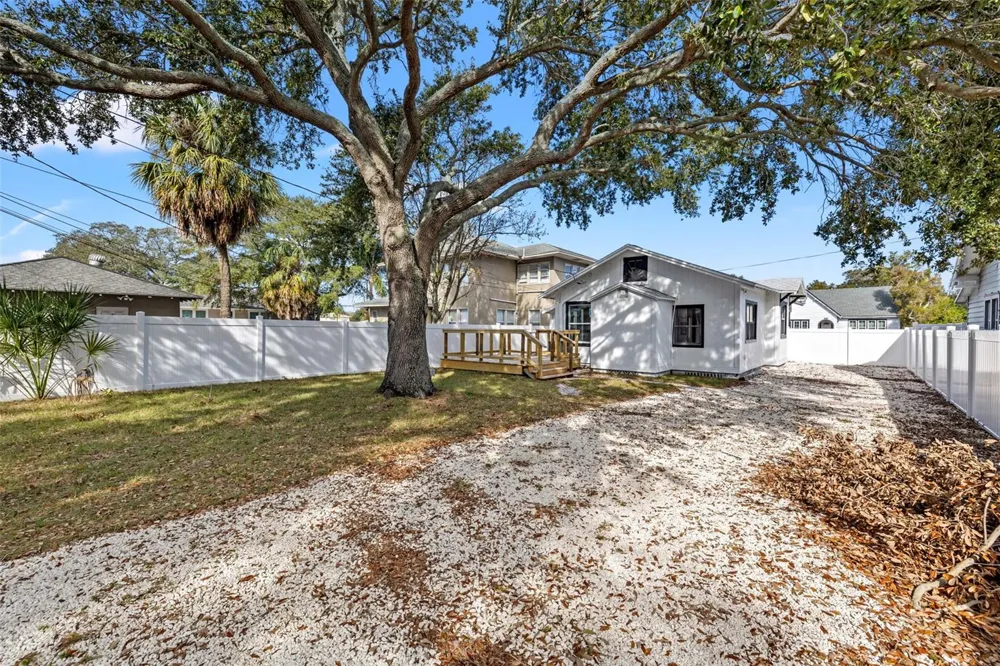 2824 5TH AVENUE St Petersburg, FL 33713