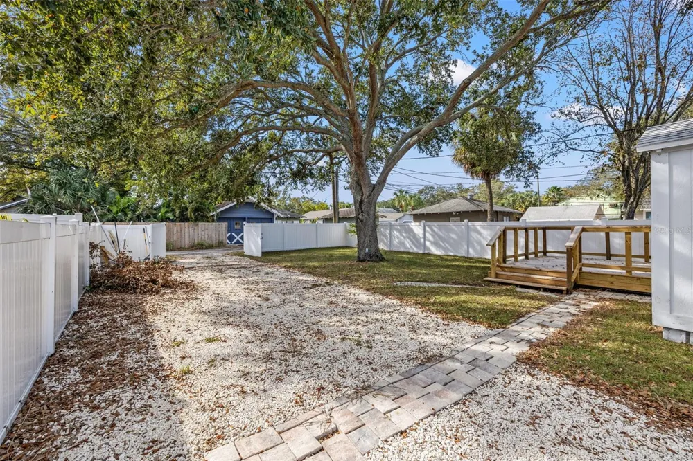 2824 5TH AVENUE St Petersburg, FL 33713