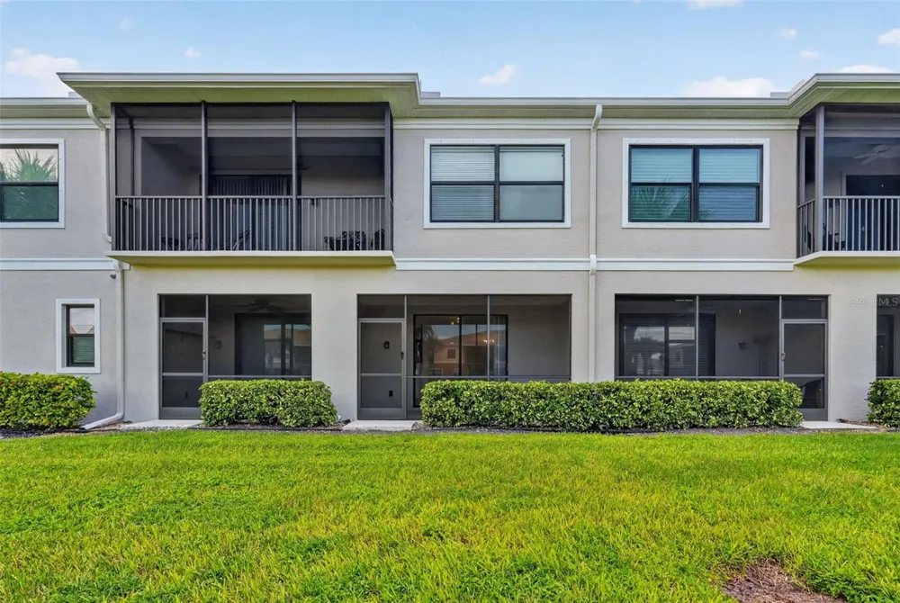 4072 OVERTURE CIRCLE #462 Bradenton, FL 34209