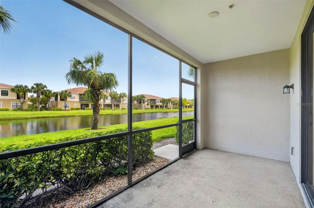 4072 OVERTURE CIRCLE #462 Bradenton, FL 34209