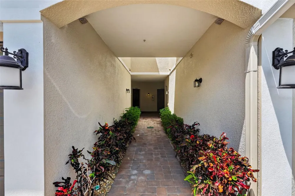 4072 OVERTURE CIRCLE #462 Bradenton, FL 34209