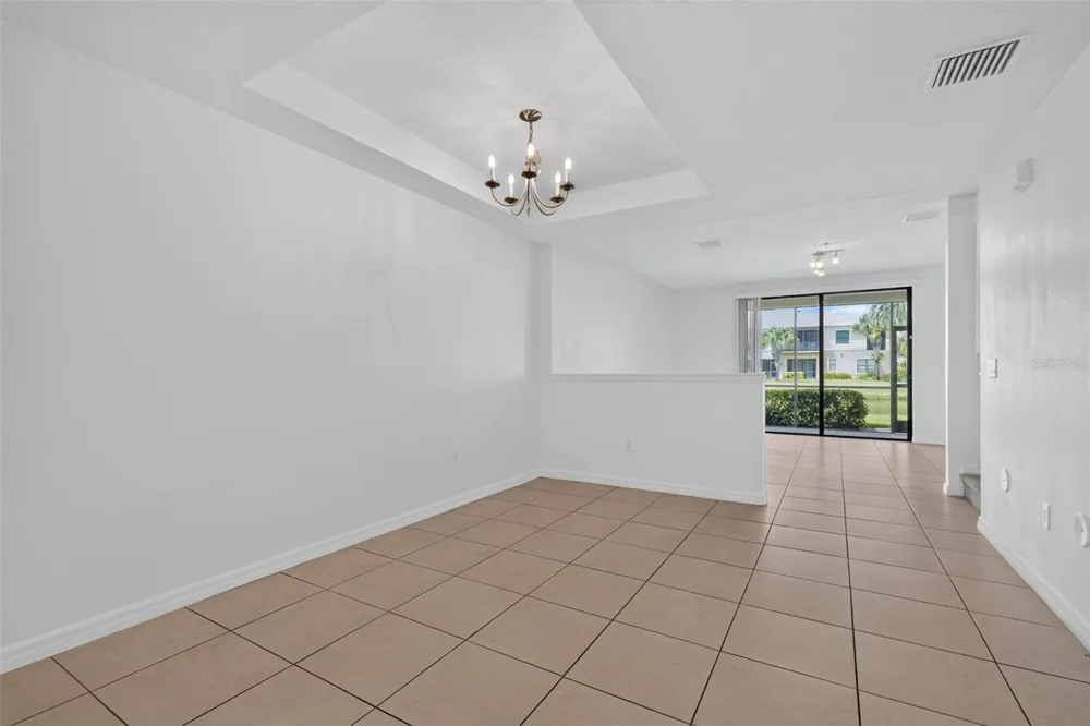 4072 OVERTURE CIRCLE #462 Bradenton, FL 34209