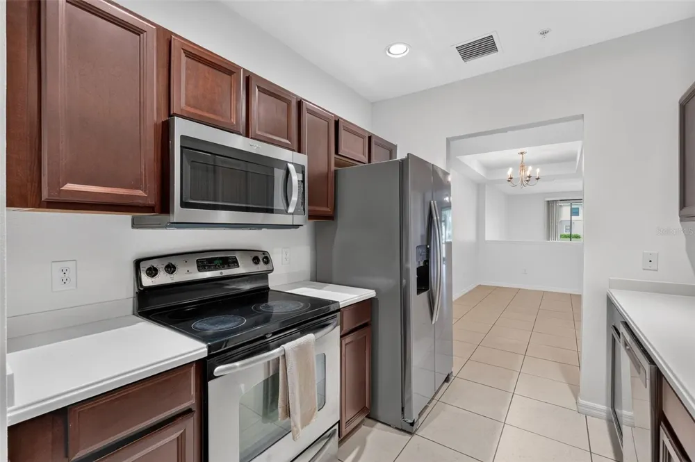 4072 OVERTURE CIRCLE #462 Bradenton, FL 34209
