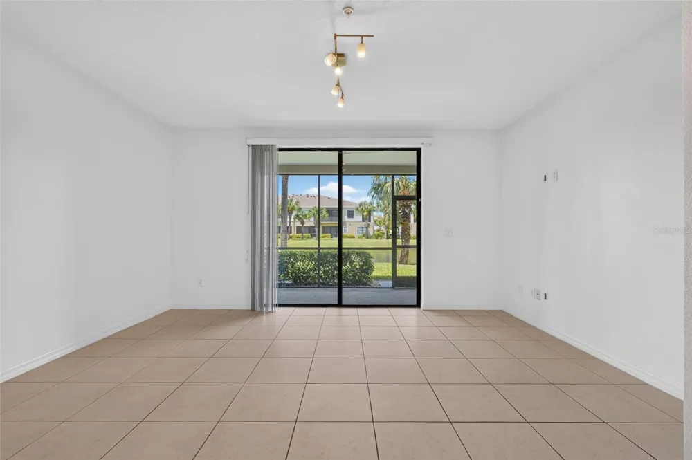4072 OVERTURE CIRCLE #462 Bradenton, FL 34209