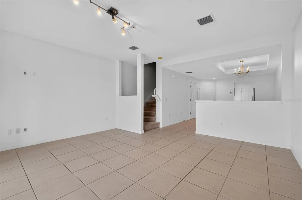 4072 OVERTURE CIRCLE #462 Bradenton, FL 34209