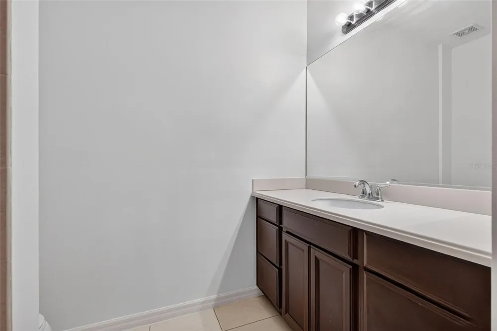 4072 OVERTURE CIRCLE #462 Bradenton, FL 34209
