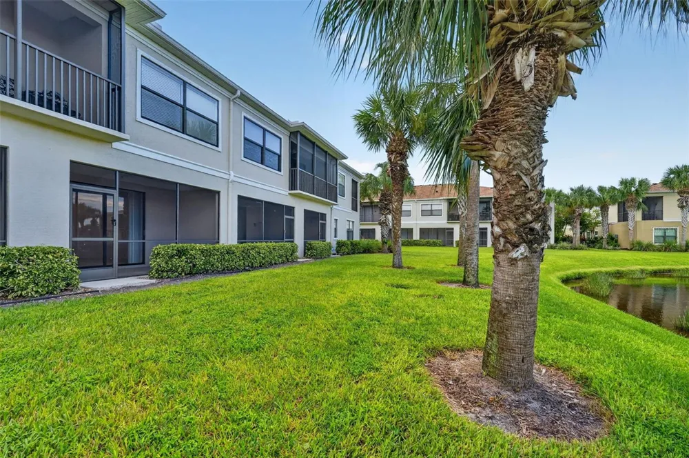 4072 OVERTURE CIRCLE #462 Bradenton, FL 34209