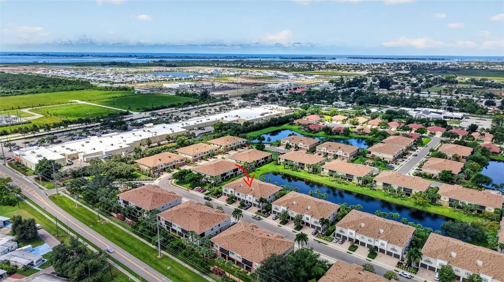 4072 OVERTURE CIRCLE #462 Bradenton, FL 34209