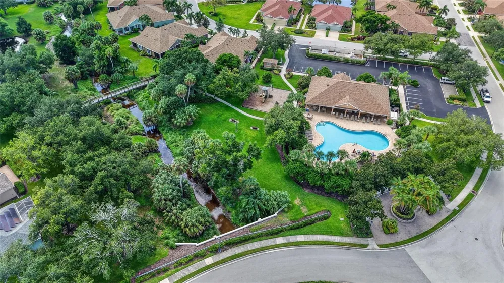 4072 OVERTURE CIRCLE #462 Bradenton, FL 34209