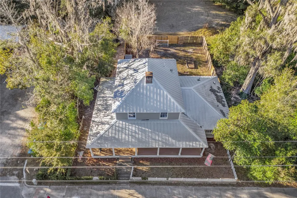 24121 W US HIGHWAY 27 High Springs, FL 32643