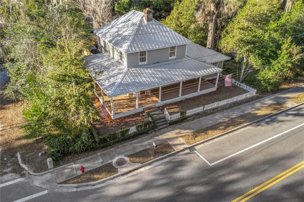 24121 W US HIGHWAY 27 High Springs, FL 32643