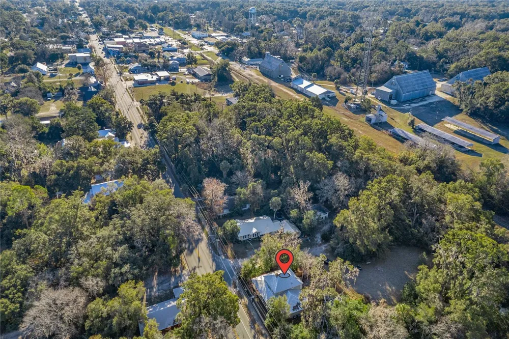 24121 W US HIGHWAY 27 High Springs, FL 32643