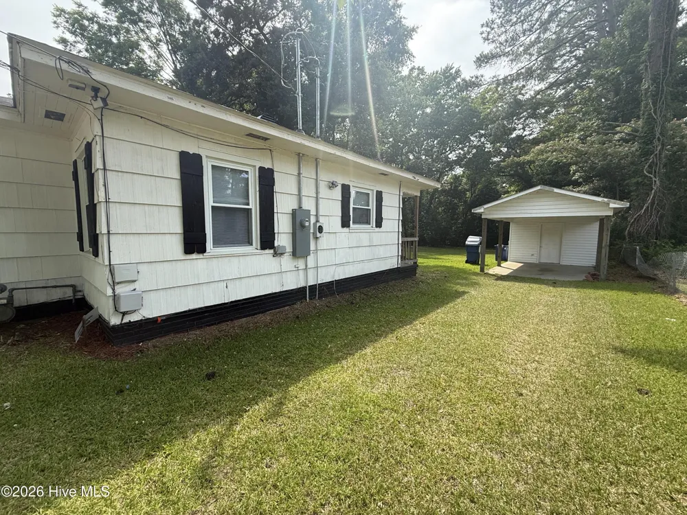 606 Greenmead Drive Kinston, NC 28501
