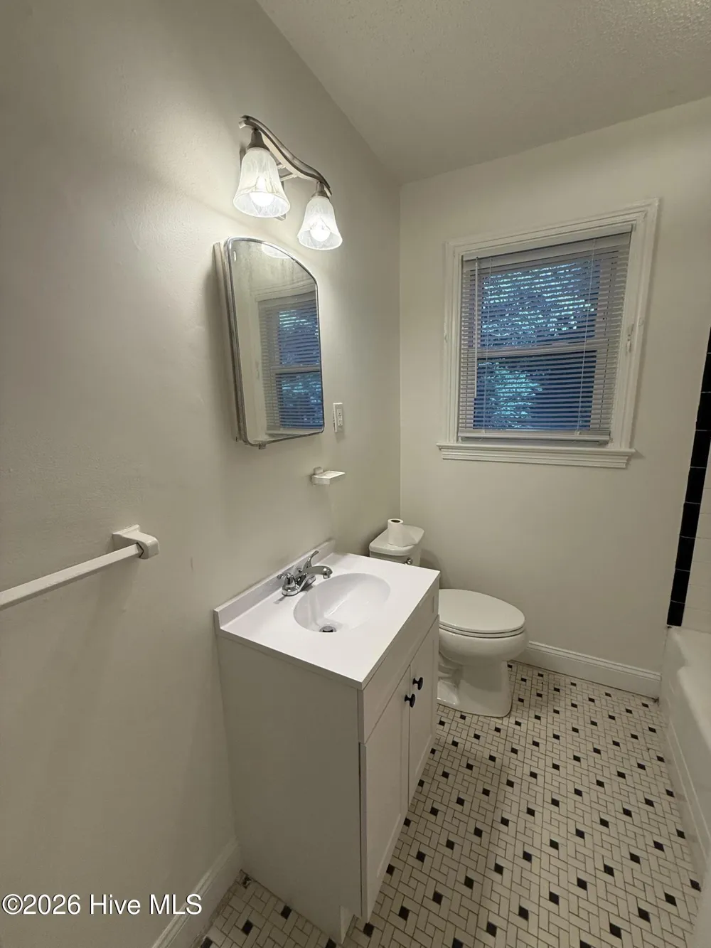 606 Greenmead Drive Kinston, NC 28501