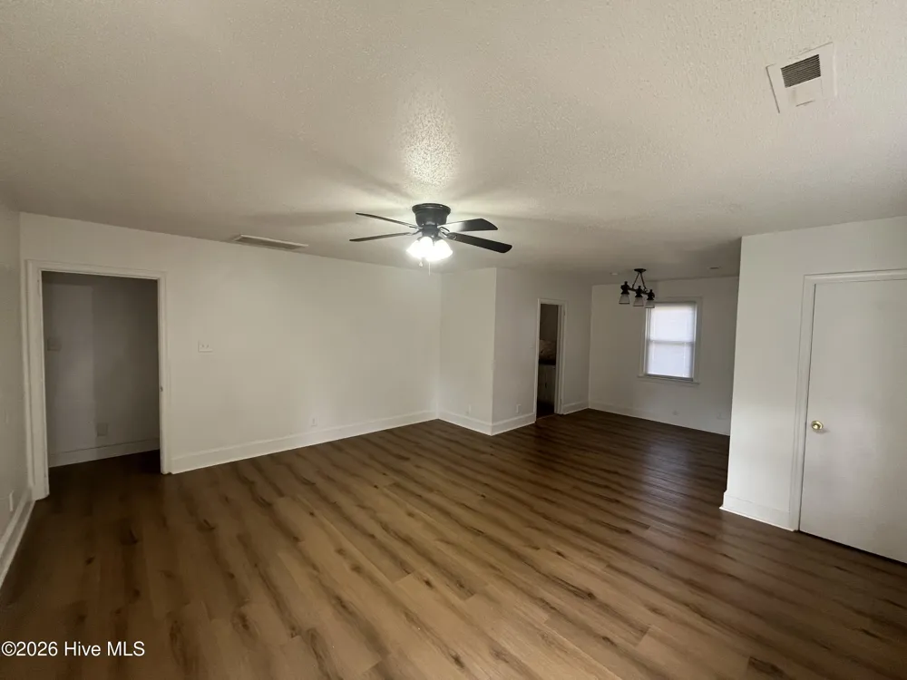 606 Greenmead Drive Kinston, NC 28501