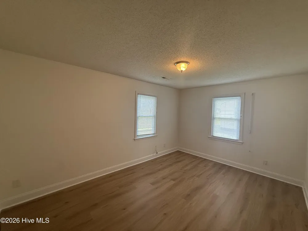 606 Greenmead Drive Kinston, NC 28501